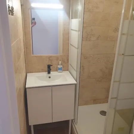 Sunny Sainte Apartment